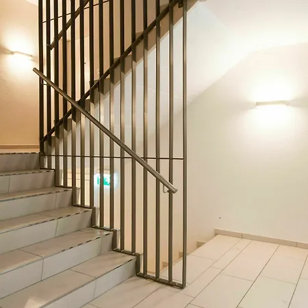 Aparthotel - Lindenstrasse 3*