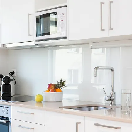 - Lindenstrasse 3* Zurich