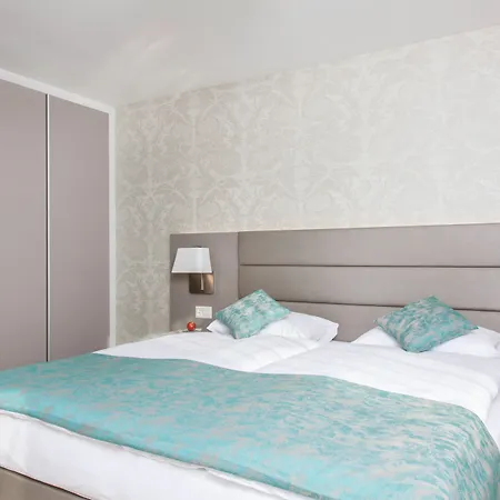 Aparthotel - Lindenstrasse 3*
