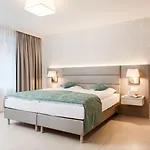 Aparthotel - Lindenstrasse 4*