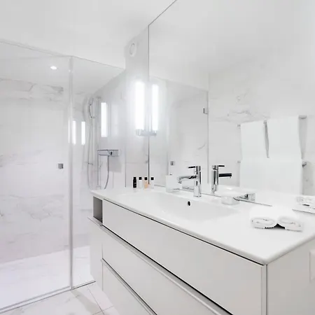 - Lindenstrasse Apartmanhotel