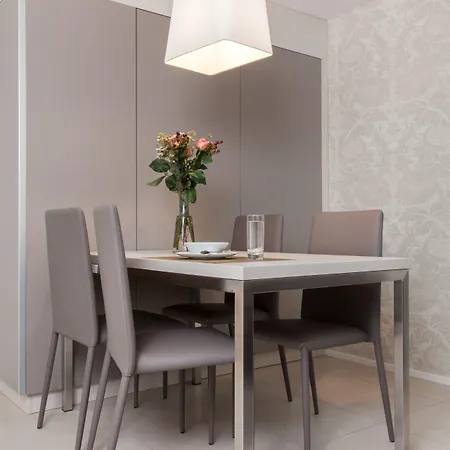 - Lindenstrasse