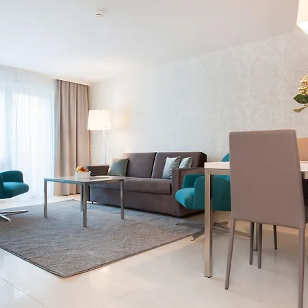 Aparthotel - Lindenstrasse 4*