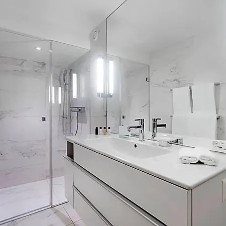 - Lindenstrasse Zürich