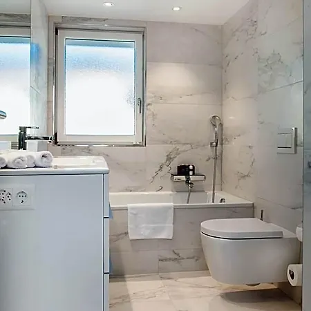 - Lindenstrasse Aparthotel 4*