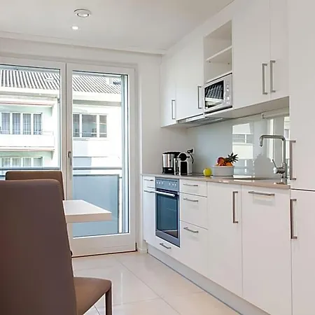 - Lindenstrasse