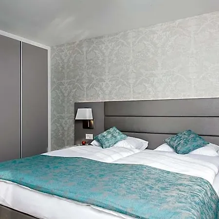 - Lindenstrasse Aparthotel 4*