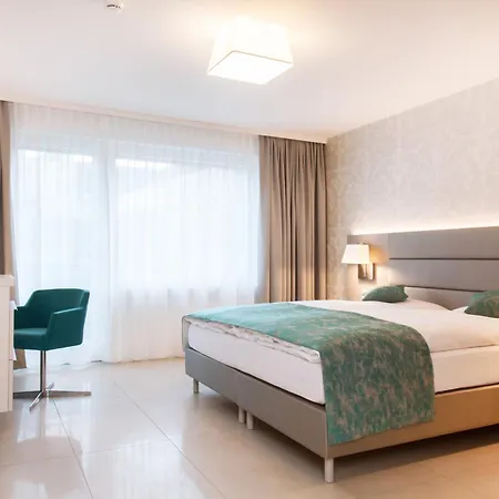 - Lindenstrasse 4* Zurich