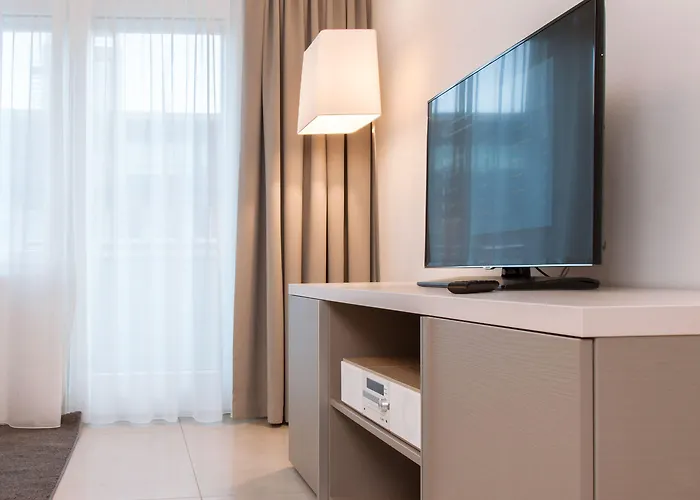 - Lindenstrasse 4* Ζυρίχη