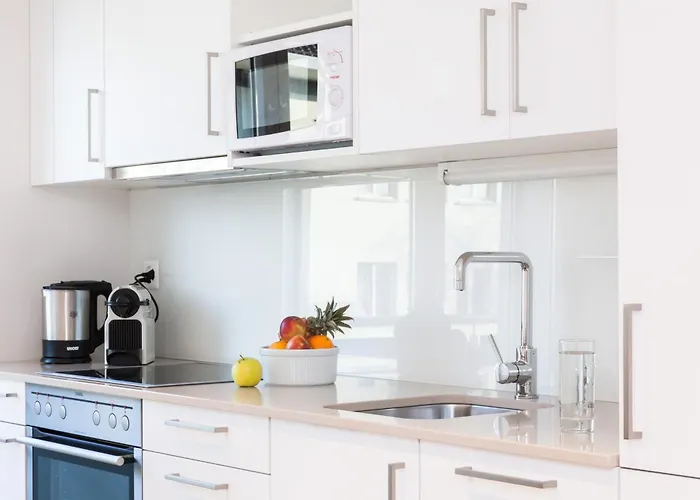 - Lindenstrasse 4* زيورخ