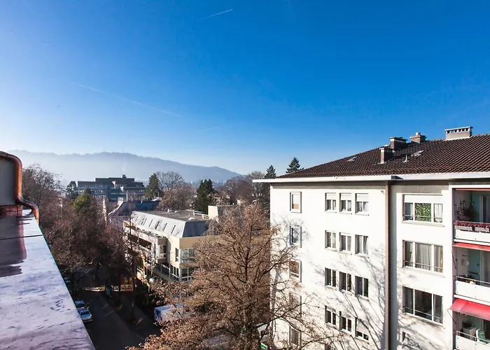 - Lindenstrasse 4* Ζυρίχη