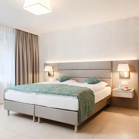 Aparthotel - Lindenstrasse 4*