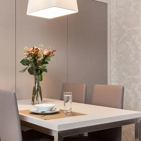 - Lindenstrasse 4*