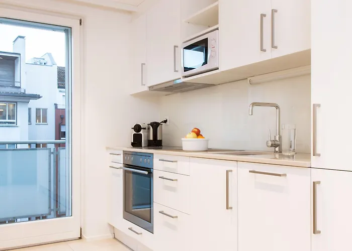 Aparthotel - Lindenstrasse 4*